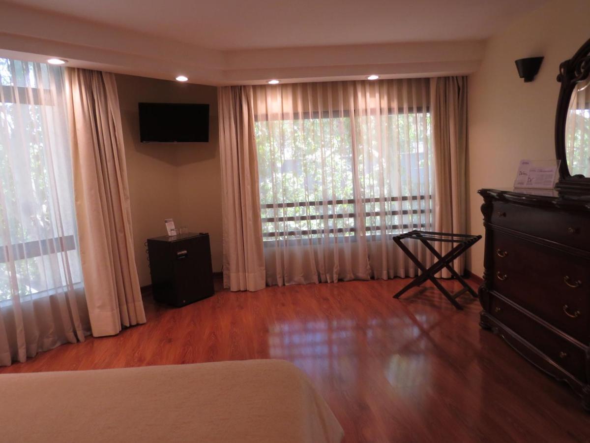 Hotel Diego De Velazquez ซานติอาโก ภายนอก รูปภาพ