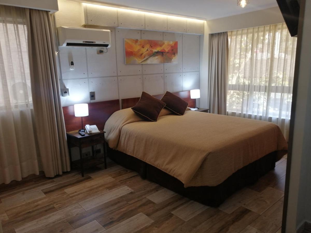 Hotel Diego De Velazquez ซานติอาโก ภายนอก รูปภาพ