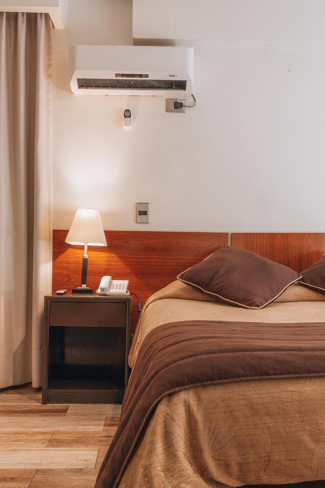 Hotel Diego De Velazquez ซานติอาโก ภายนอก รูปภาพ