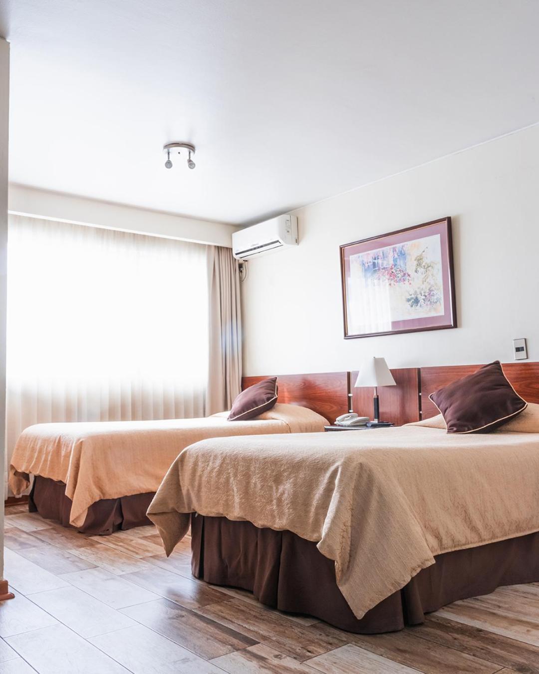 Hotel Diego De Velazquez ซานติอาโก ภายนอก รูปภาพ