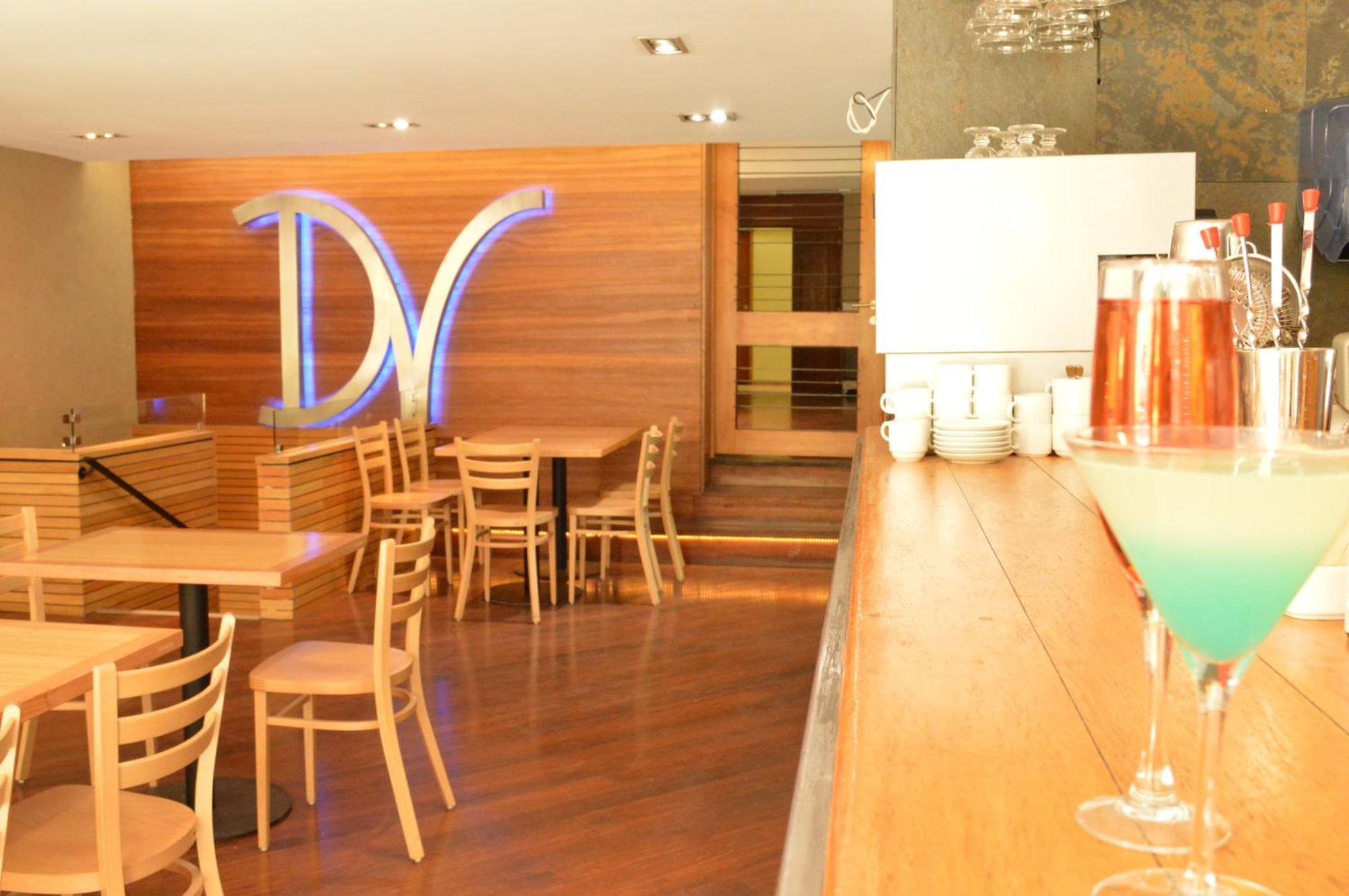 Hotel Diego De Velazquez ซานติอาโก ภายนอก รูปภาพ