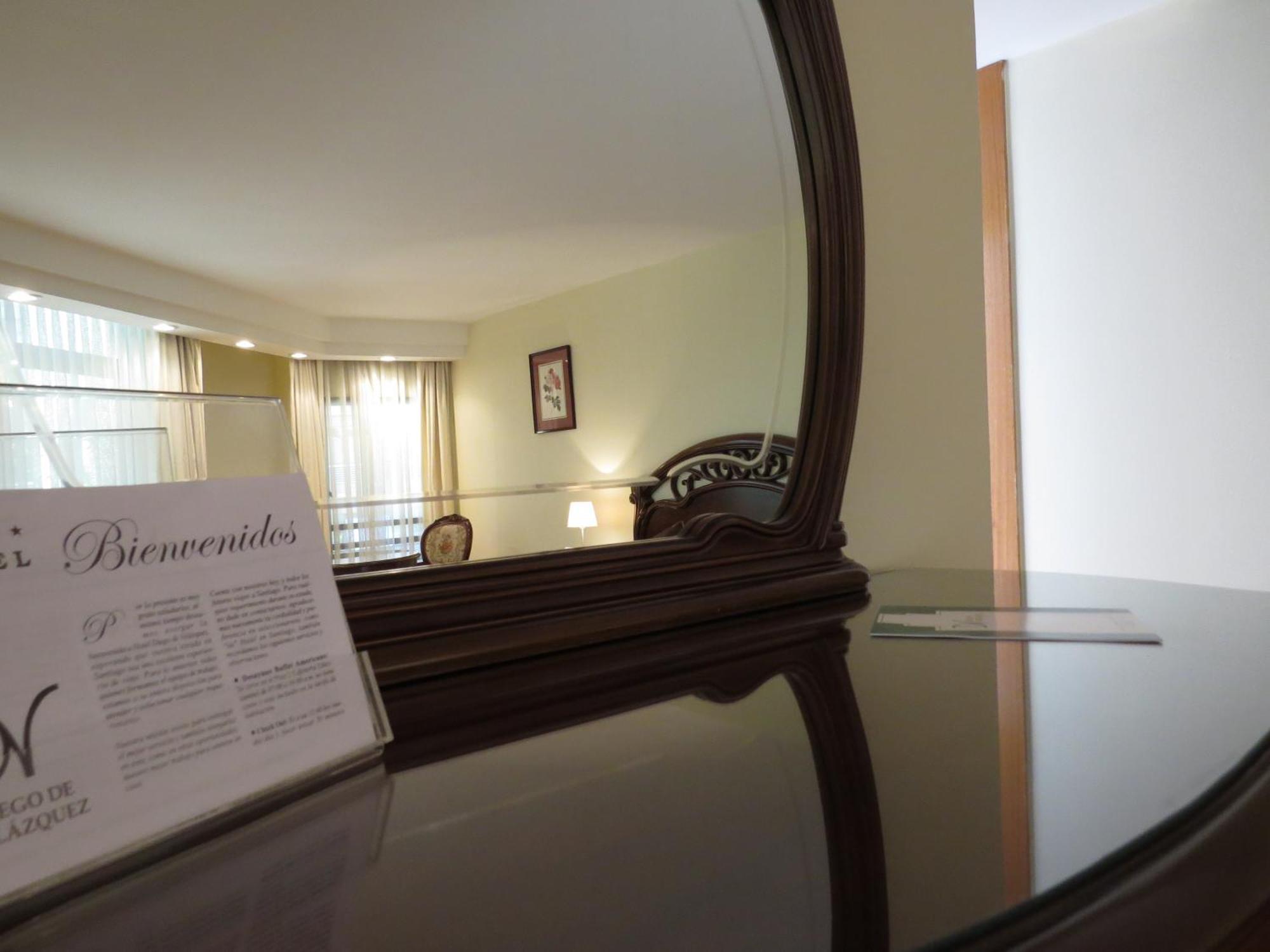 Hotel Diego De Velazquez ซานติอาโก ภายนอก รูปภาพ